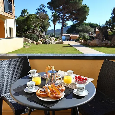 Appt T2, Terrasse, Piscine, Accès Pianottoli-Caldarello (Corsica)