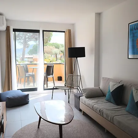 Appt T2, Terrasse, Piscine, Accès Appartement Pianottoli-Caldarello (Corsica)