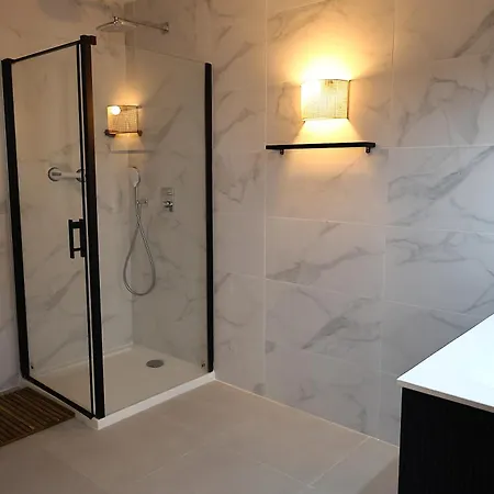 Casa Di Daisy - T2 Les Pieds Dans L'eau Et Piscine Apartment