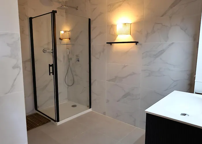 Casa Di Daisy - T2 Les Pieds Dans L'eau Et Piscine דירה